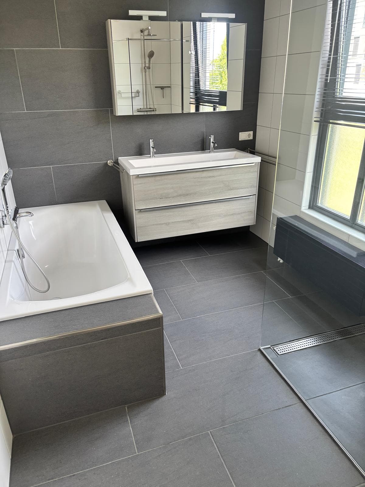 Glanzend schone kastenwand
